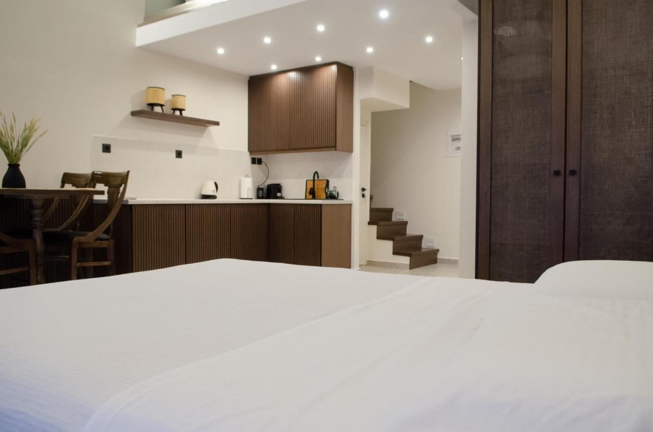 Leone Suites Nafpaktos Exteriör bild