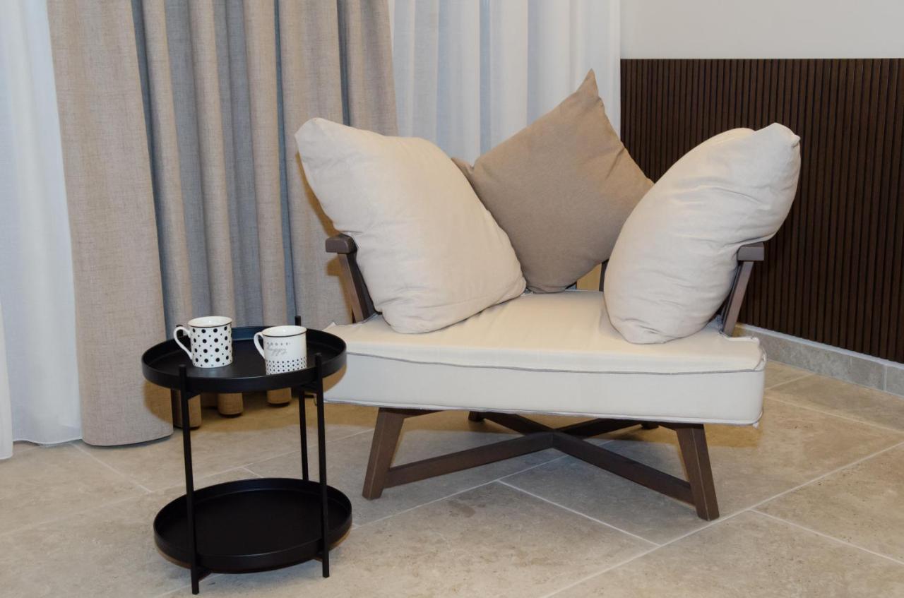 Leone Suites Nafpaktos Exteriör bild
