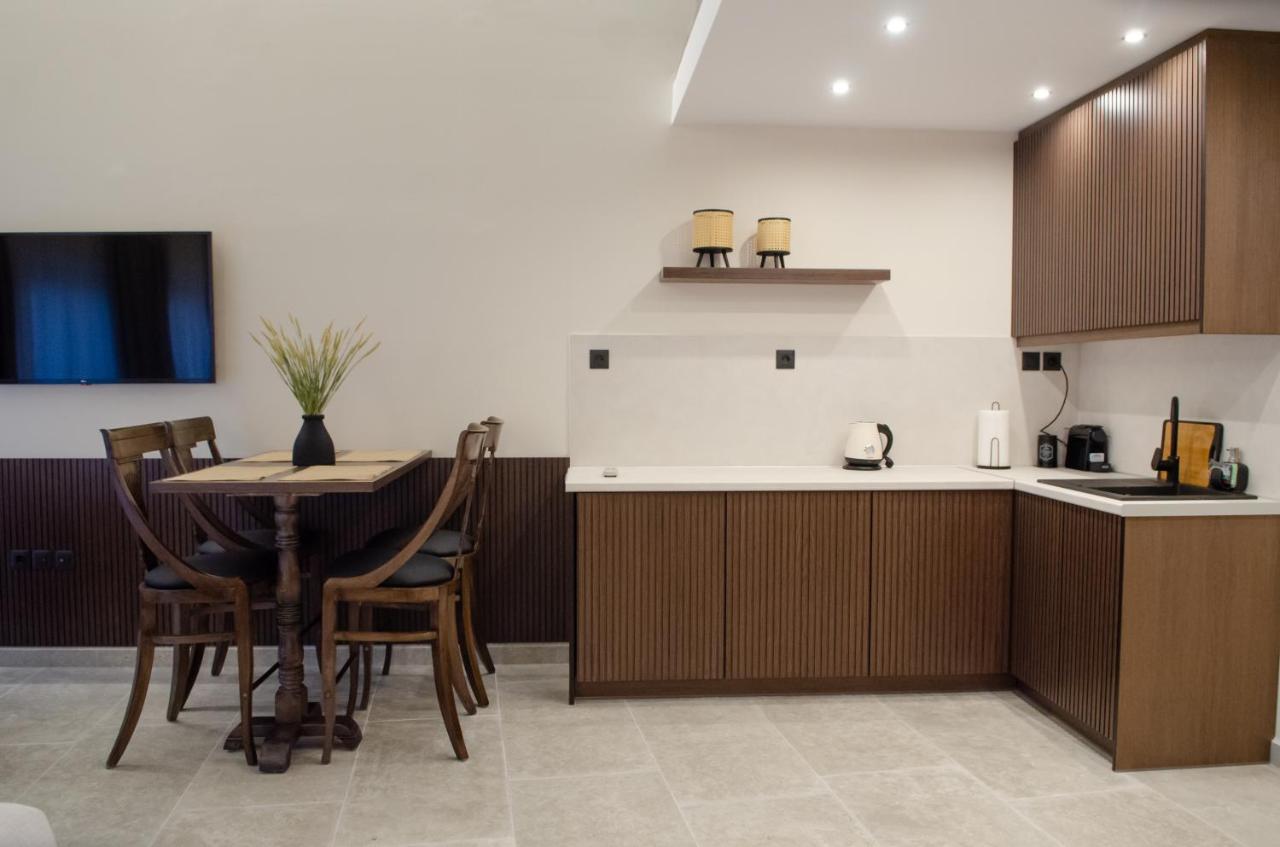 Leone Suites Nafpaktos Exteriör bild